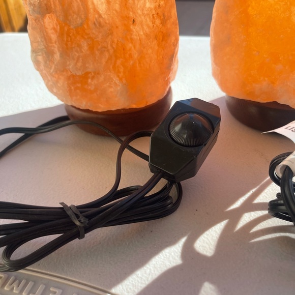 Original Himalayan Salt lamp - Picture 3 of 10